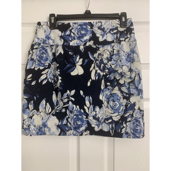 S. C. & Co Floral Skort 360 Tummy Control Size M - Picture 3 of 8